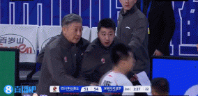 啥也没干被驱逐！周鹏：为季后赛努力 今天又创造了个第一次?